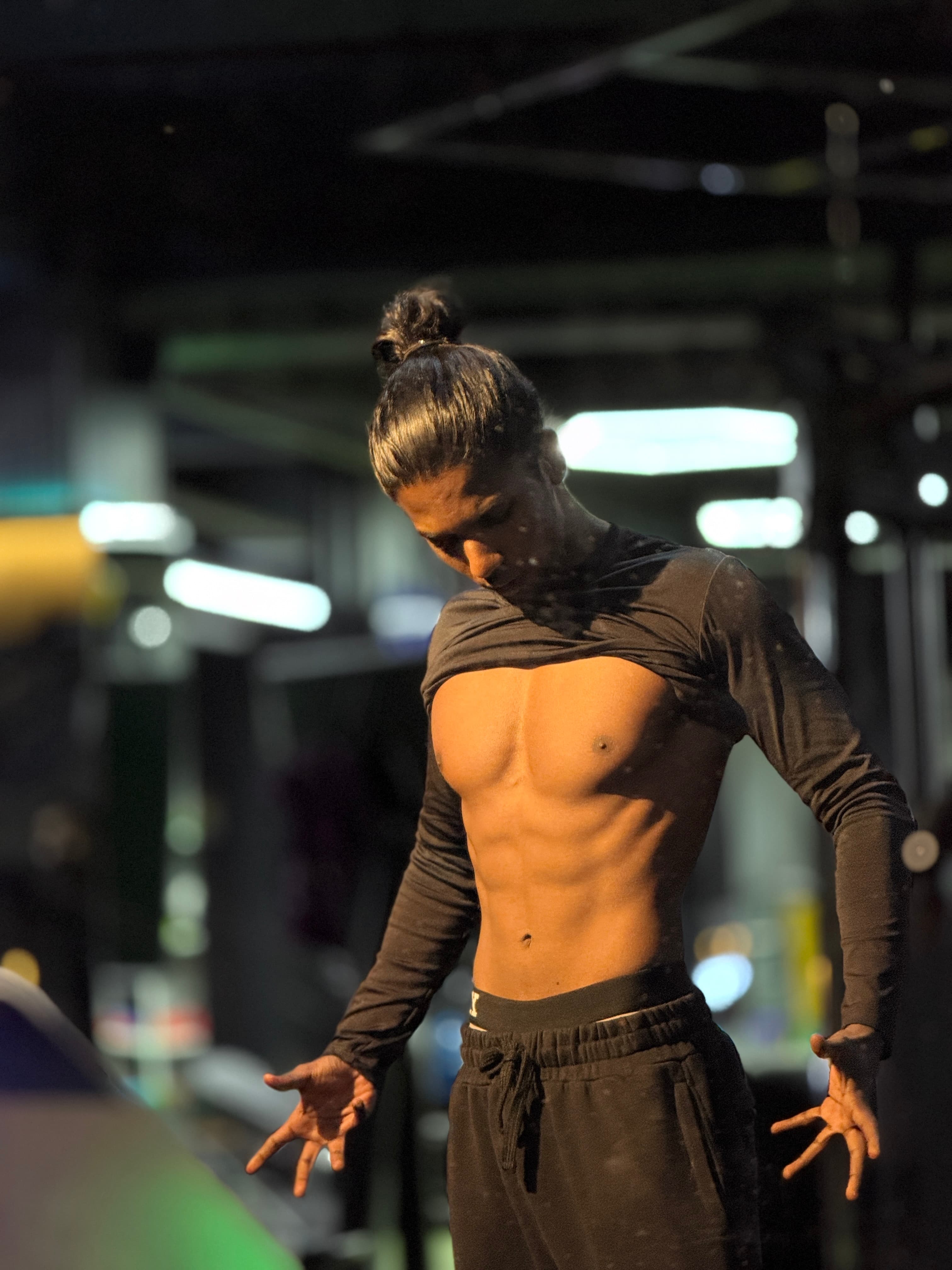 Posing Athlete - Manifesto